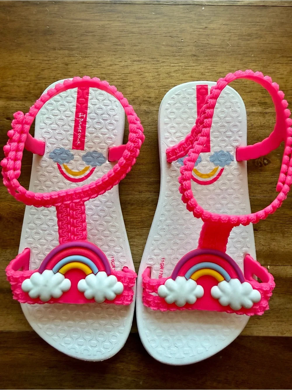 Ipanema Girls Rainbow Cloud Sandals Pink Toddler Size 8 Summer Beach Waterproof